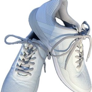 Vionic White Tennis Shoe